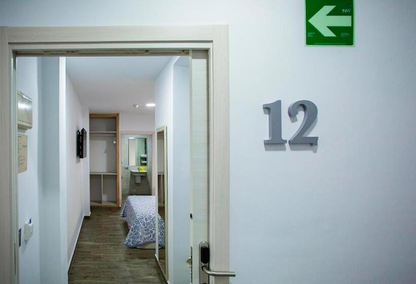 غرفة قياسية, Bari