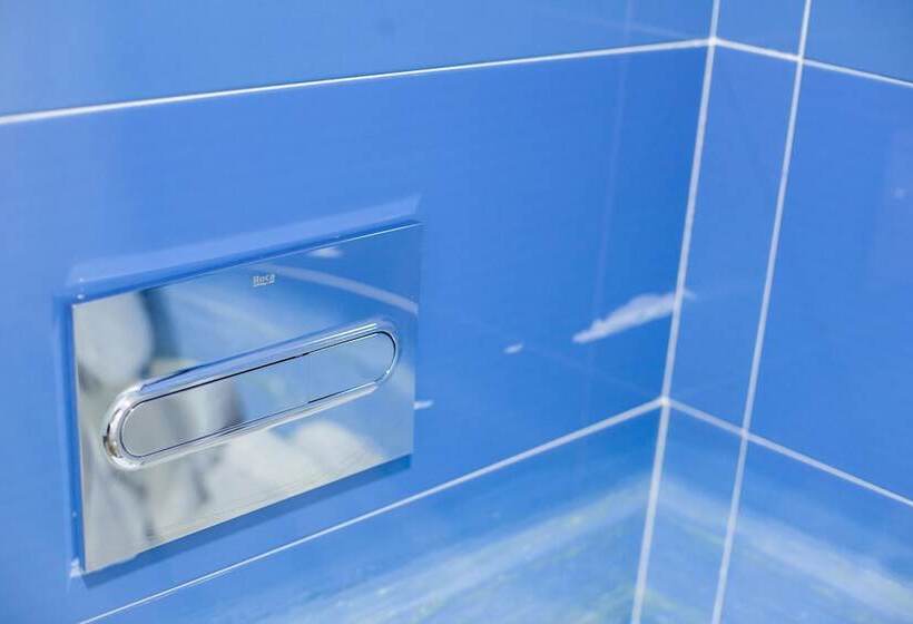 غرفة عائلية, Bari