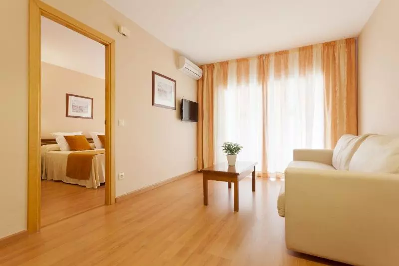 Habitación Familiar, Beverly Park & Spa