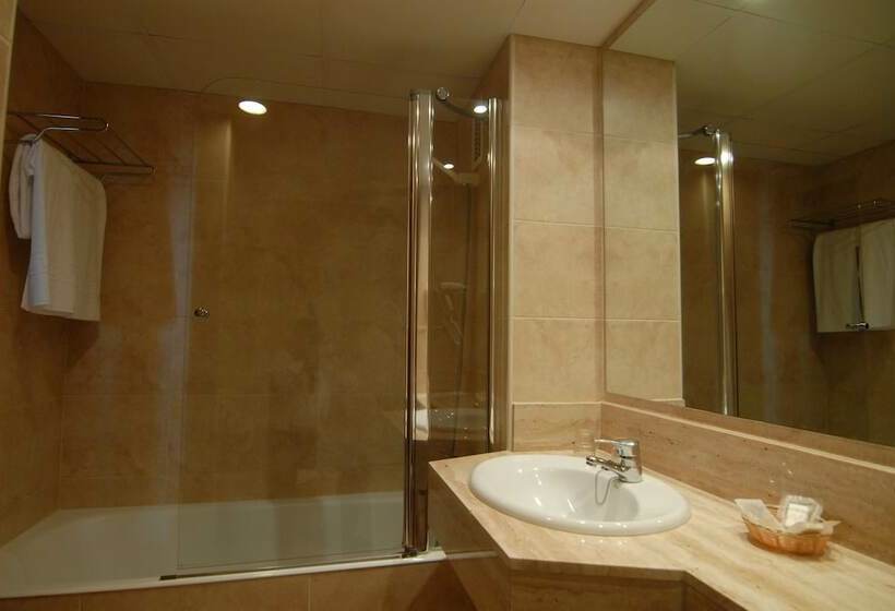 标准三人间, Beverly Park & Spa