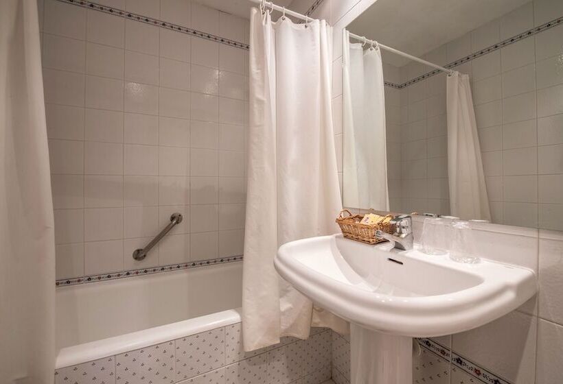 חדר סטנדרט, Conde Aznar