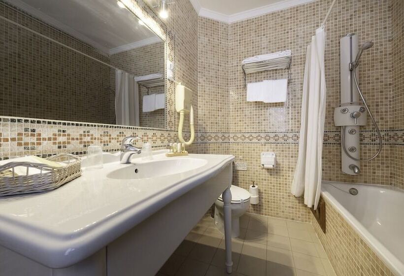 חדר סופריור, Conde Aznar