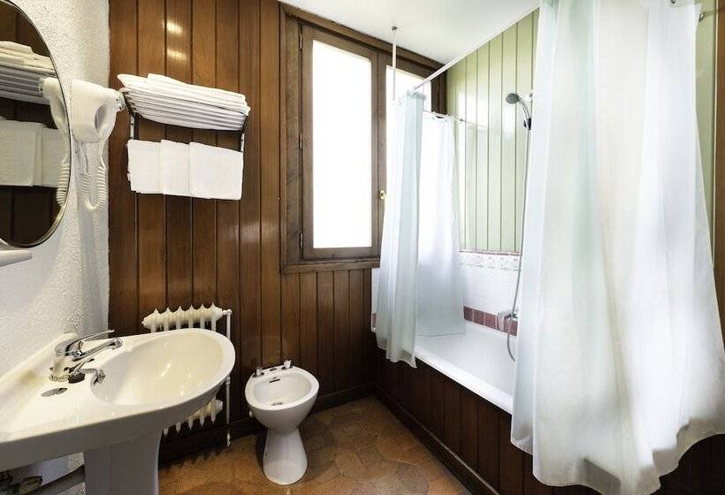 חדר סטנדרט, Conde Aznar