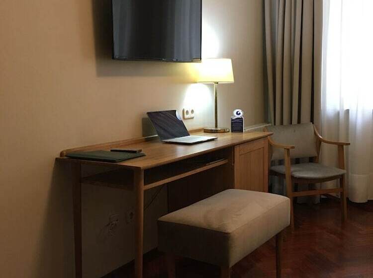 اتاق استاندارد, Crunia I A Coruna