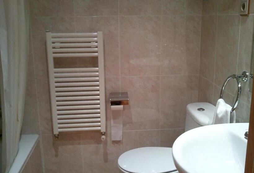 Standard Yhden Hengen Huone, El Pilar