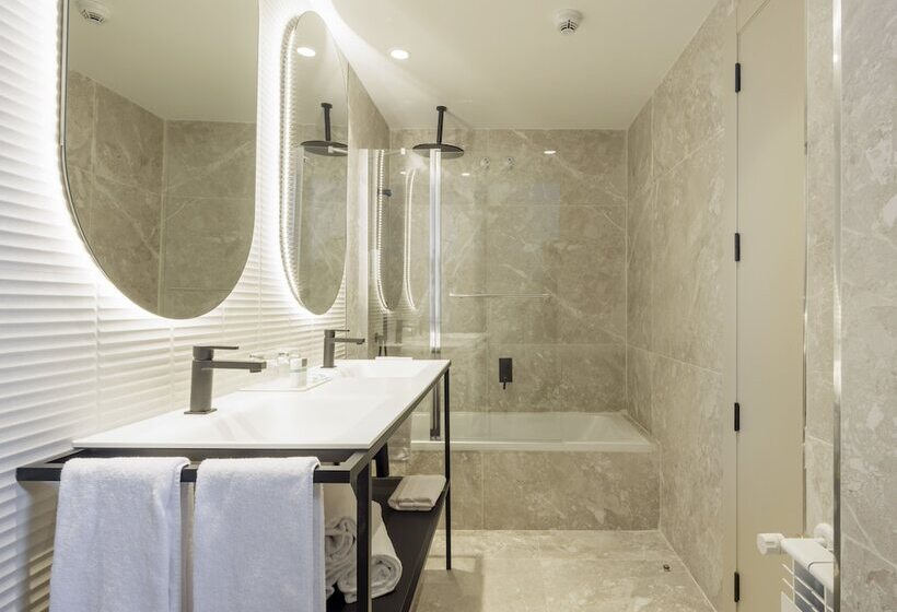 اتاق سوپریور سه تخته, Ilunion San Sebastian