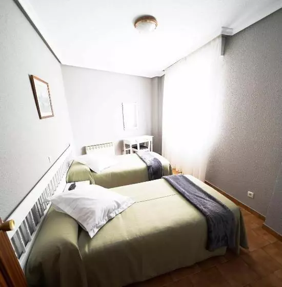 Standard Triple Room with Terrace, Isabel