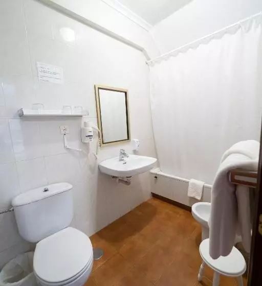 Economy Room, Isabel