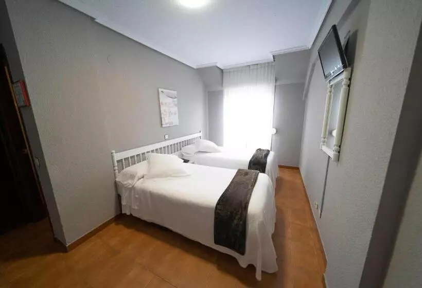 Economy Room, Isabel