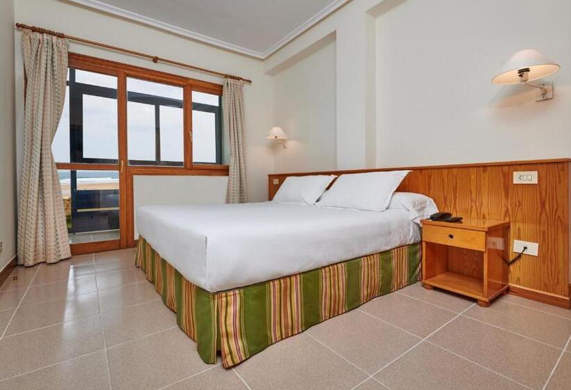 آپارتمان 1 خوابه, Juan De La Cosa