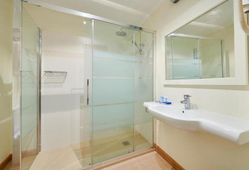 آپارتمان 2 خوابه, Juan De La Cosa