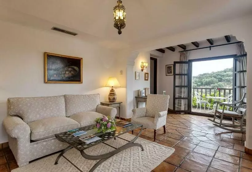 Junior Suite amb Balconada, Finca La Bobadilla