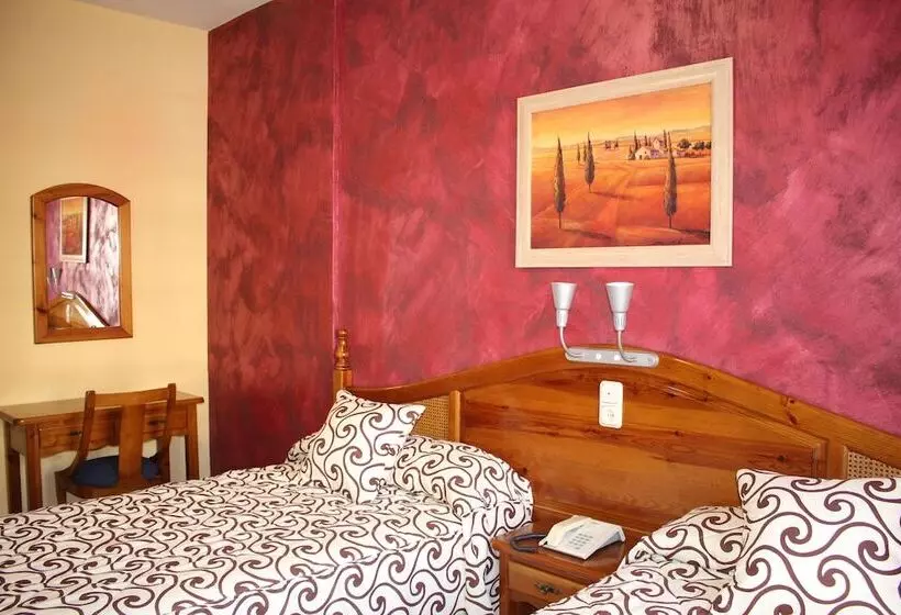 Standardzimmer, La Curva