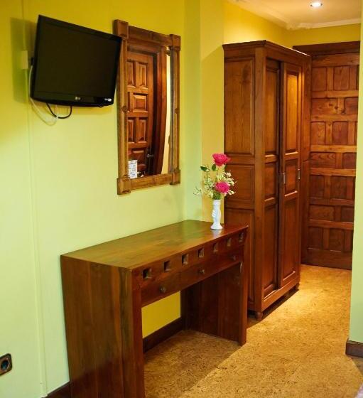 اتاق استاندارد سه نفره, Los Angeles