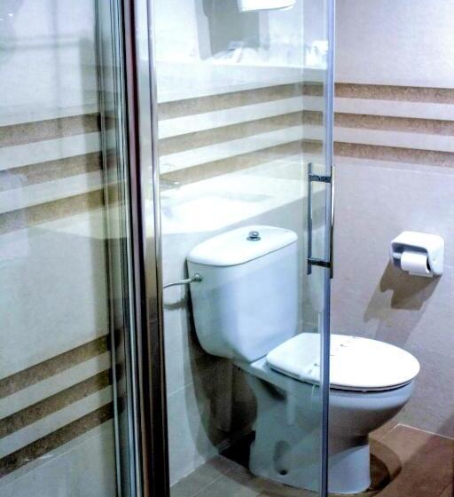 اتاق استاندارد سه نفره, Los Angeles