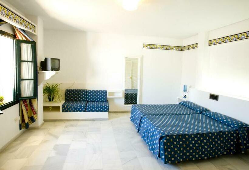 Номер Стандарт Трехместный, Los Helechos