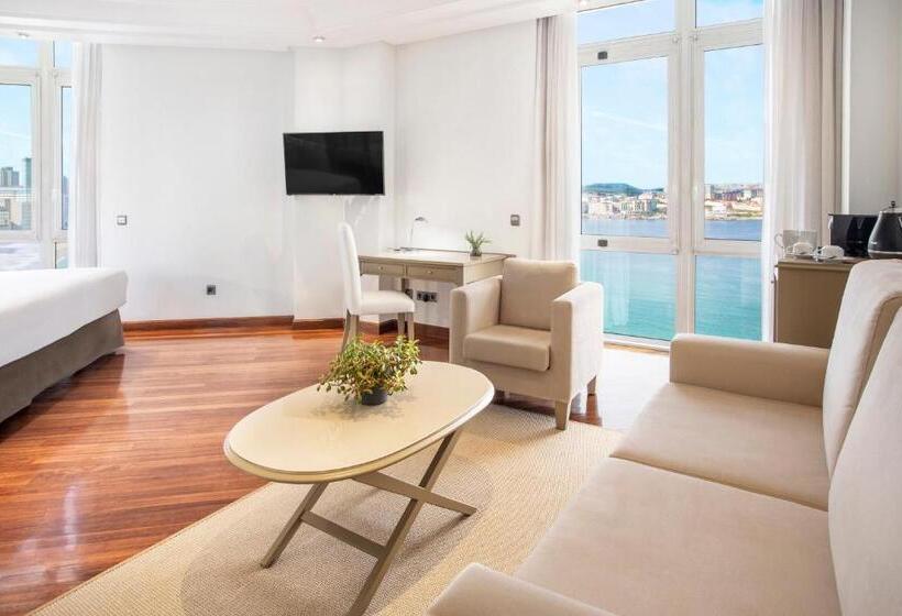 اتاق پرمیوم با چشمانداز دریا, Melia Maria Pita