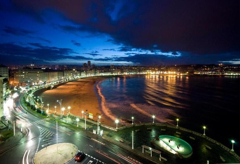 اتاق لوکس با چشمانداز دریا, Melia Maria Pita