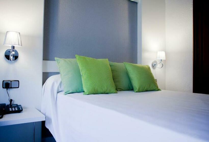 스탠다드 룸, Mir Octavio