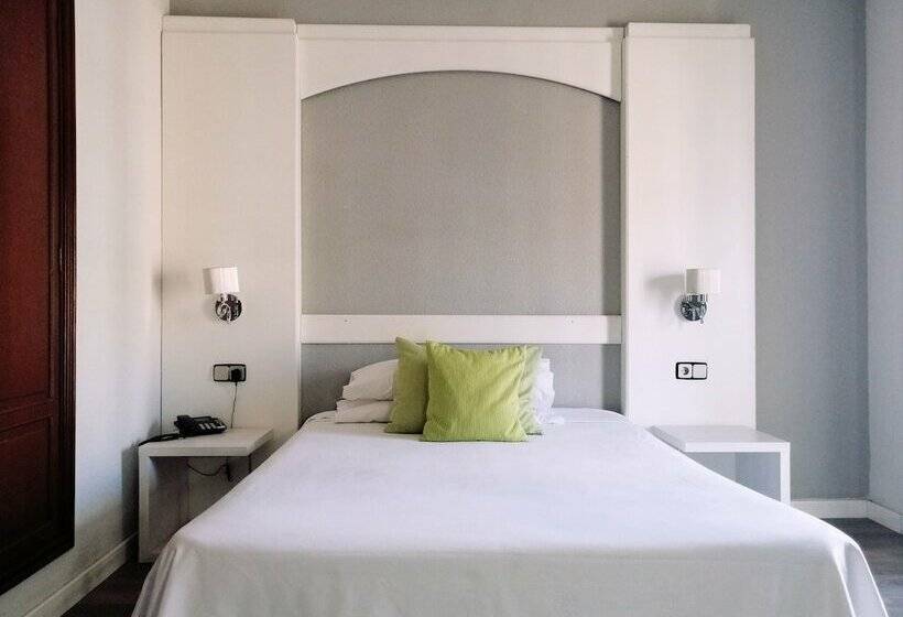 스탠다드 룸, Mir Octavio