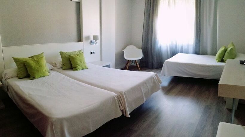 스탠다드 룸, Mir Octavio