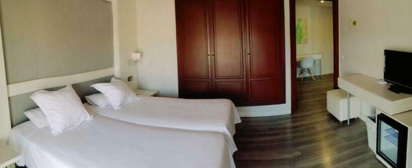 4인용 스탠다드 룸, Mir Octavio