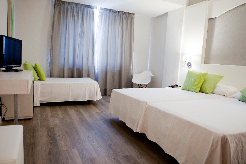 스탠다드 트리플 룸, Mir Octavio