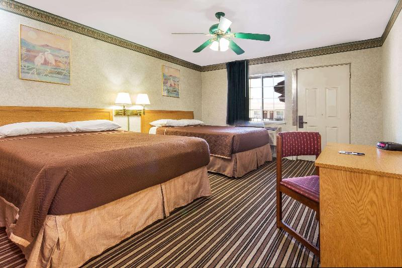 스탠다드 룸, Mir Octavio