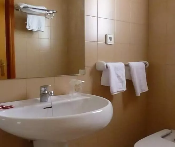 Habitación Estàndard Individual, Montecristo