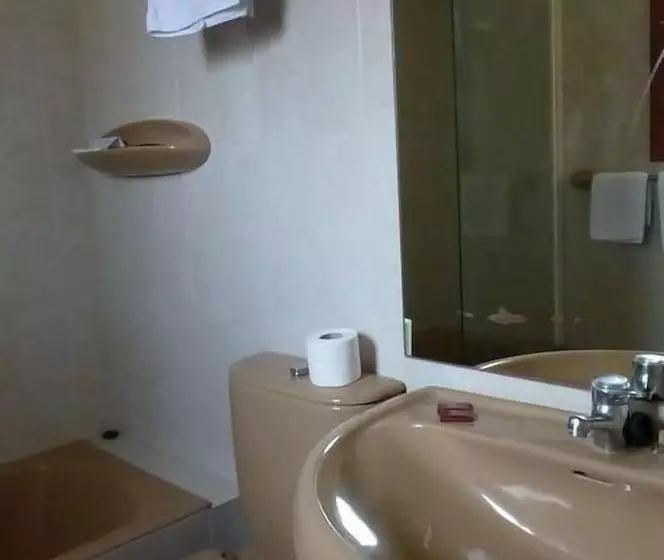 Habitación Estàndard Individual, Montecristo