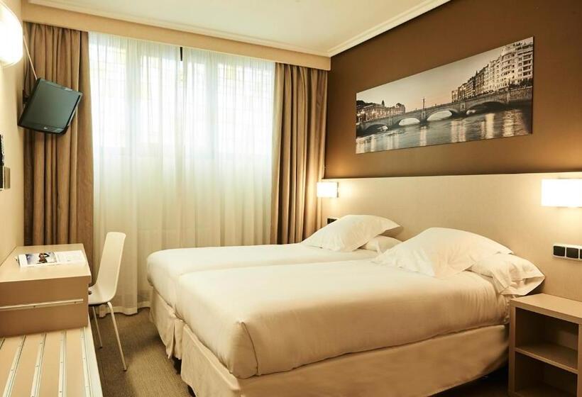 Camera Standard Vista Città, Parma