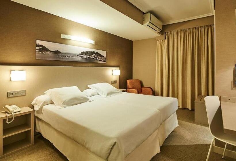 Camera Standard Interiore, Parma