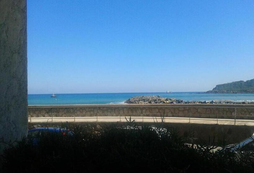 Camera Standard Vista Mare, Parma