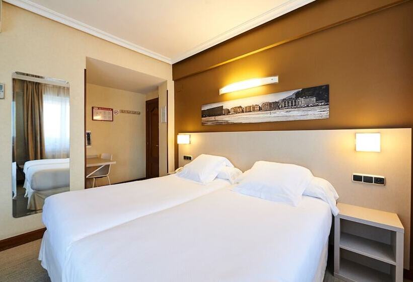 Camera Standard Vista Mare, Parma