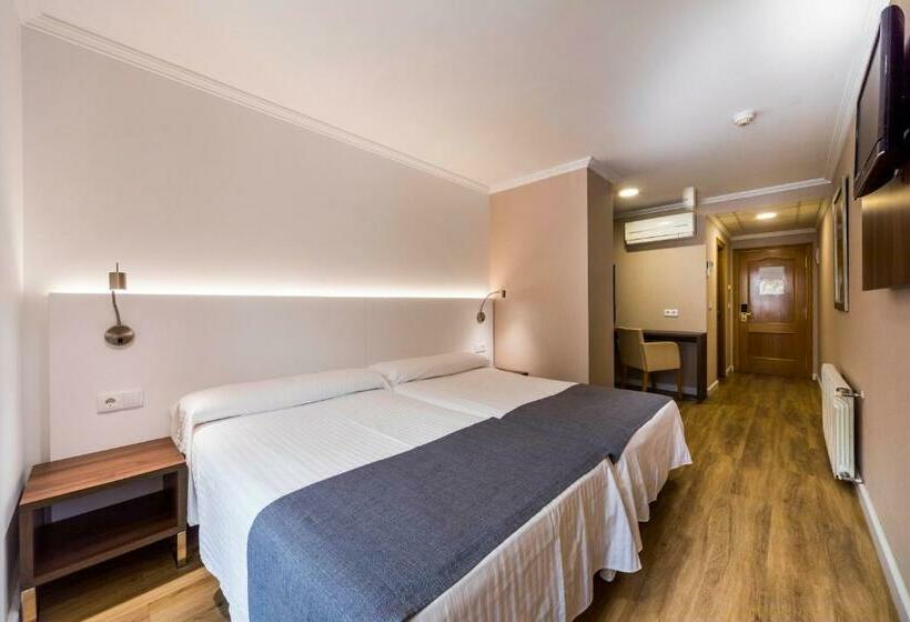 Четырехместный Номер Стандарт, Rosaleda Del Mijares