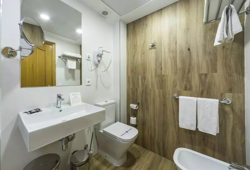 Premium room with river view, Rosaleda Del Mijares