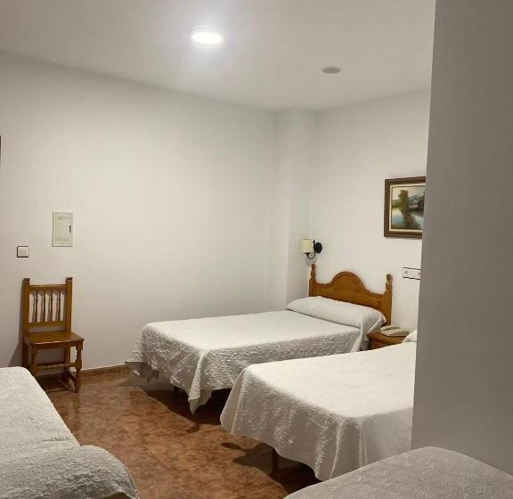 Четырехместный Номер Стандарт, Meson Fuente Del Pino