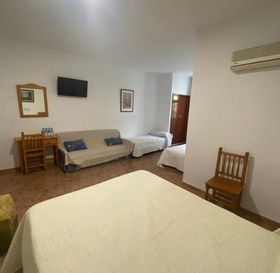 Четырехместный Номер Стандарт, Meson Fuente Del Pino