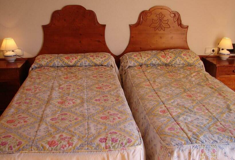 Номер Стандарт, Villa Turistica De Priego