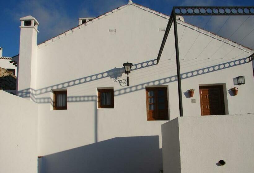 Студия Стандарт, Villa Turistica De Priego