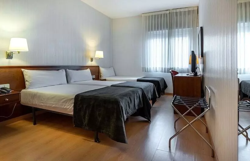 Chambre Triple Standard, Ultonia