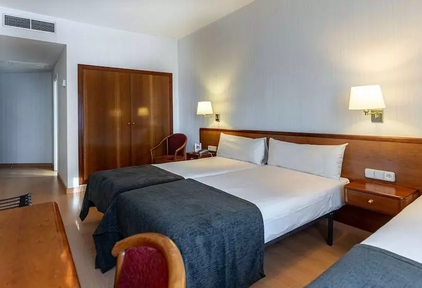 Chambre Triple Standard, Ultonia