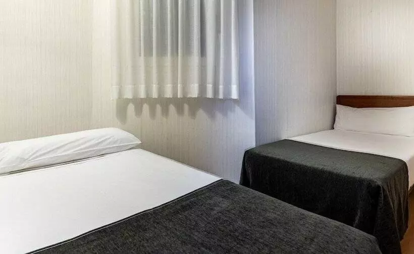 Chambre Quadruple Standard, Ultonia