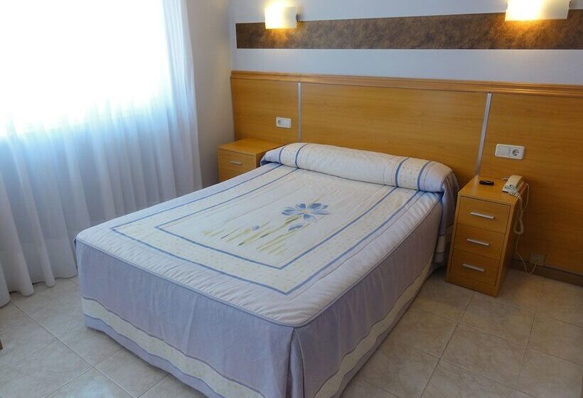 标准三人间, Vivero Playa