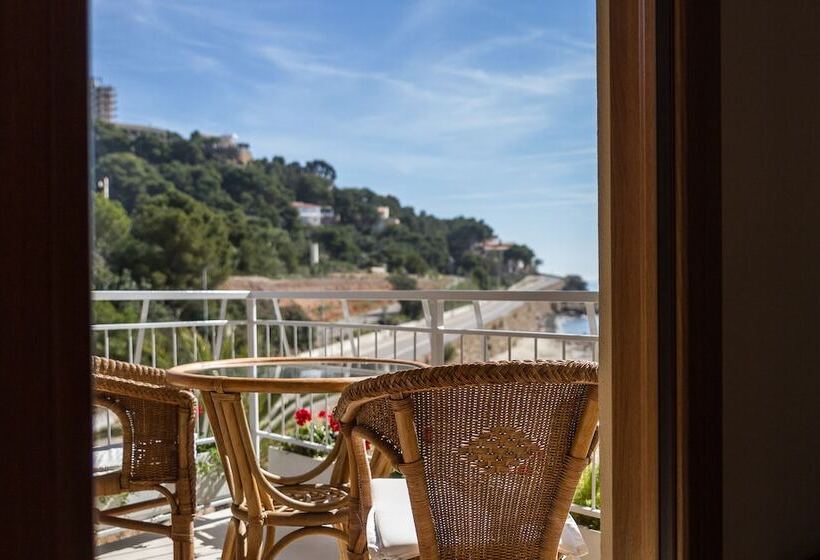 패밀리 룸 측면 바다 전망, Voramar