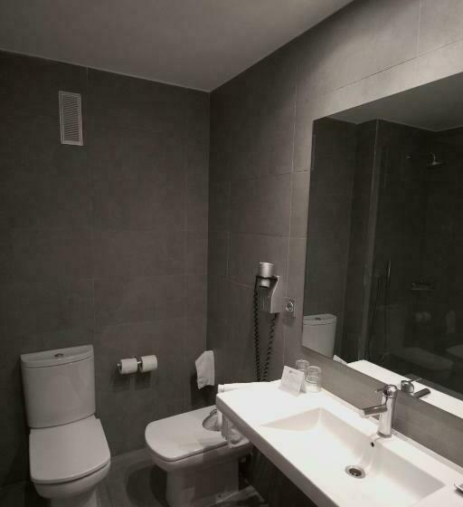 חדר סטנדרט, Jauregui