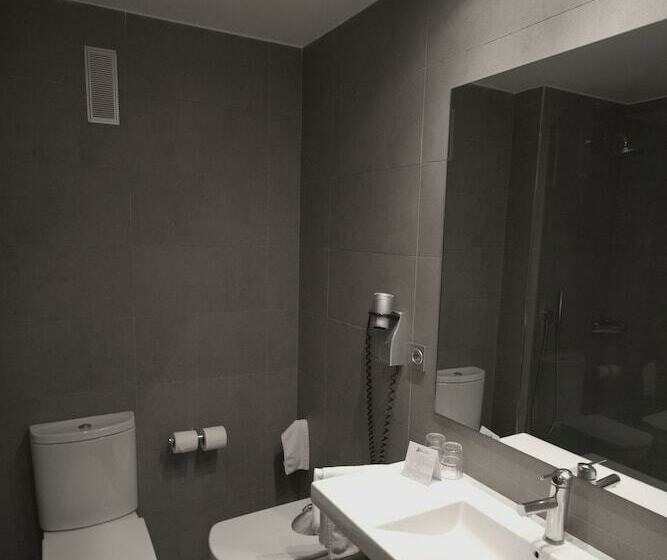 חדר סטנדרט, Jauregui