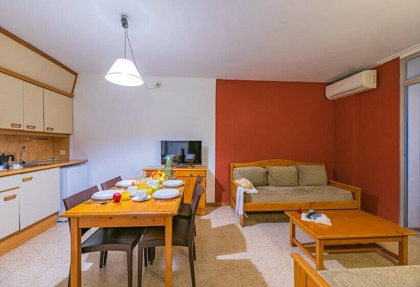 Апартаменты 3 Спальни, Xon S Platja Ha