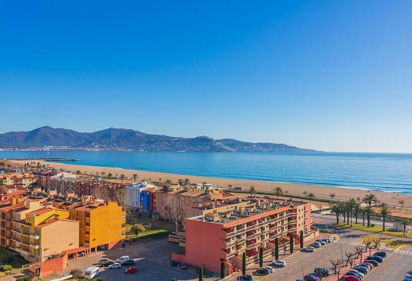 Апартаменты 3 Спальни, Xon S Platja Ha