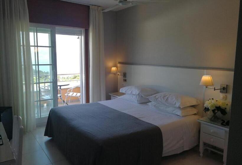 标准间, Ancora Sanxenxo